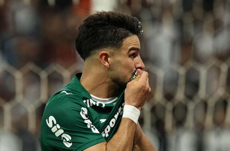 Flaco L&oacute;pez assume papel decisivo no Palmeiras em cl&aacute;ssicos &ndash;