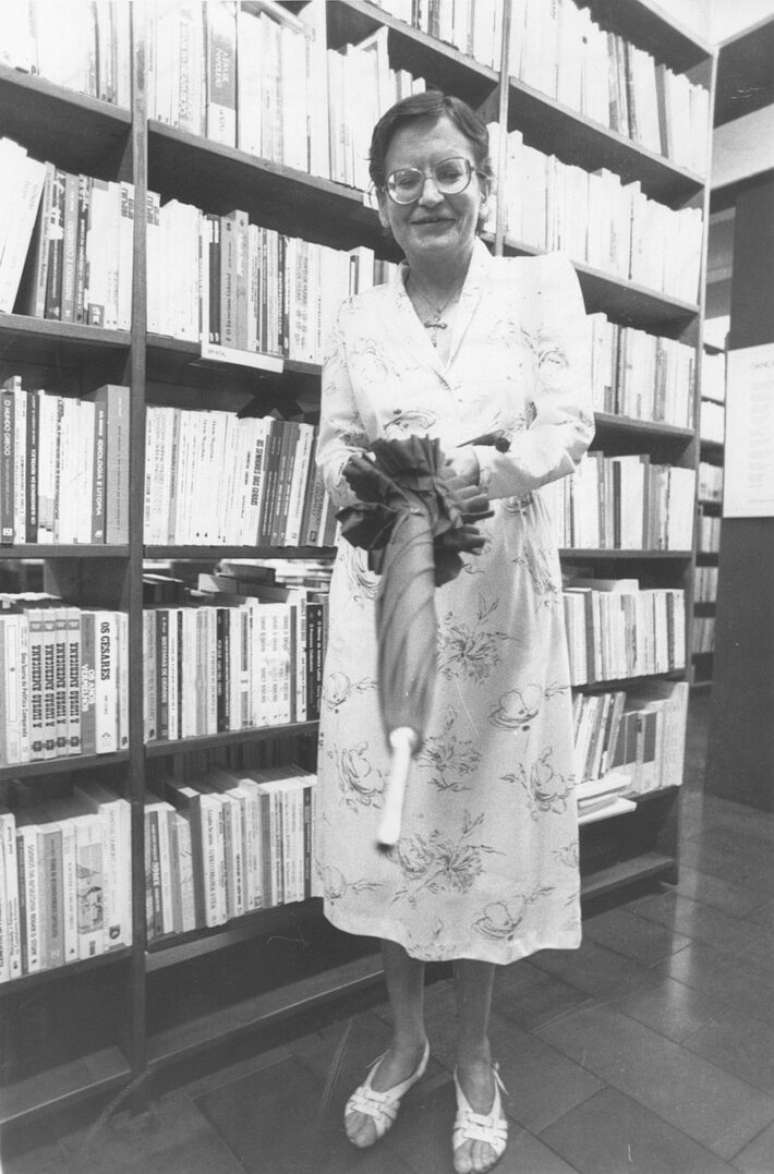 Orides Fontela em 1988; poeta ganhou os pr&ecirc;mios Jabuti e APCA