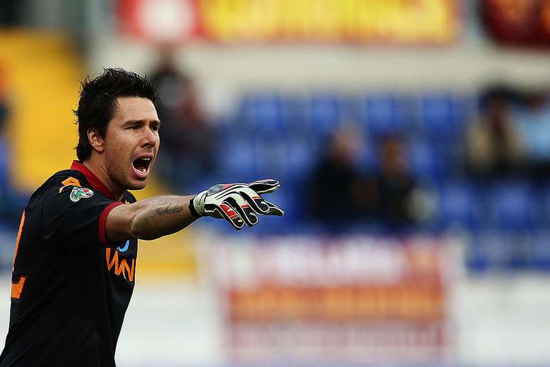 Ex-goleiro Doni est&aacute; aposentado desde 2013