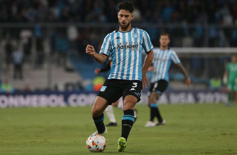 Botafogo n&atilde;o quer entrar em leil&atilde;o por zagueiro Di Cesare, do Racing &ndash;