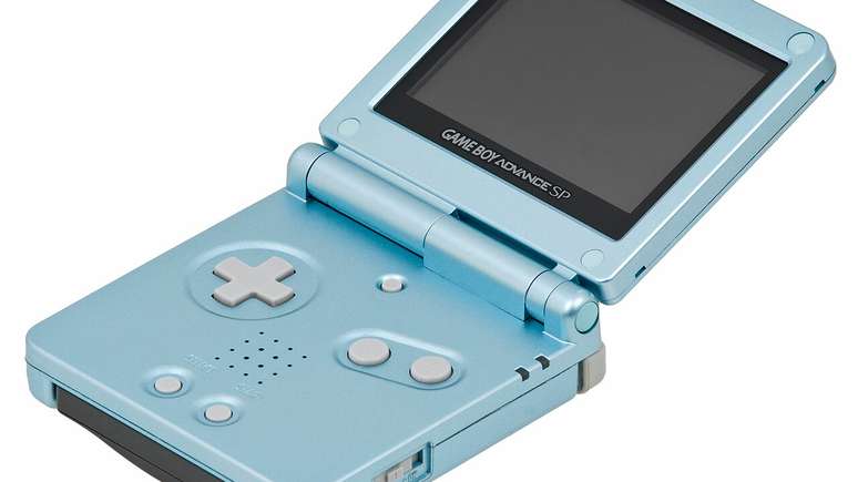 Em 2005 a Nintendo lan&ccedil;ou o GBA SP modelo AGS-101, que apresentava uma tela retroiluminada aprimorada
