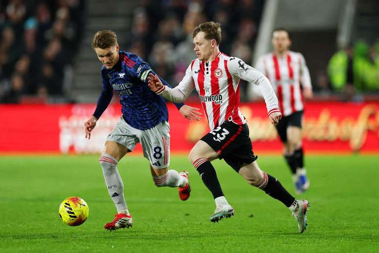 Odegaard saiu do banco e tentou ajudar Arsenal, que ficou no 1 a 1 com o Brentford &ndash;