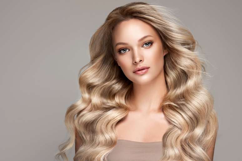 O buttercream blonde &eacute; um tom de loiro que apresenta um brilho saud&aacute;vel e exige menos manuten&ccedil;&atilde;o 