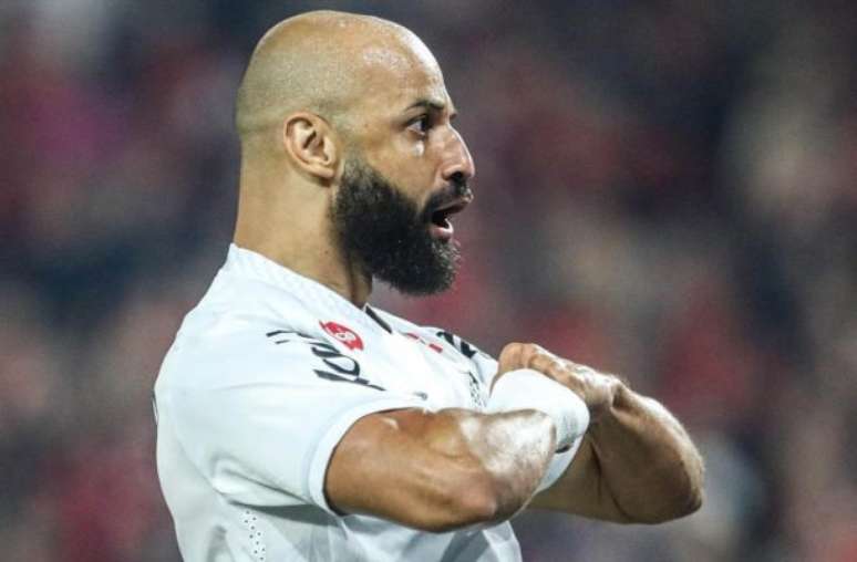 థాసియానో ​​అథ్లెటికో-పిఆర్‌పై సాంటోస్ గోల్‌ను సమం చేశాడు –