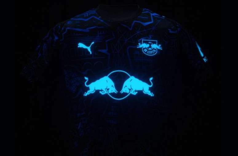 Divulga&ccedil;&atilde;o/Puma - Legenda: Nova camisa do RB Leipzig brilha no escuro