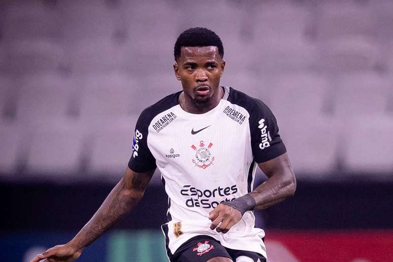 Vit&oacute;ria avan&ccedil;a para contratar Cac&aacute;, zagueiro do Corinthians &ndash;