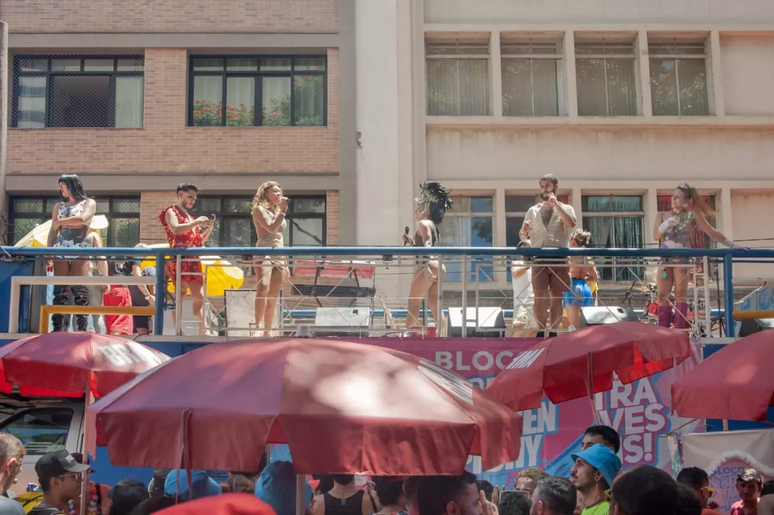 Bloco carnavalesco em SP