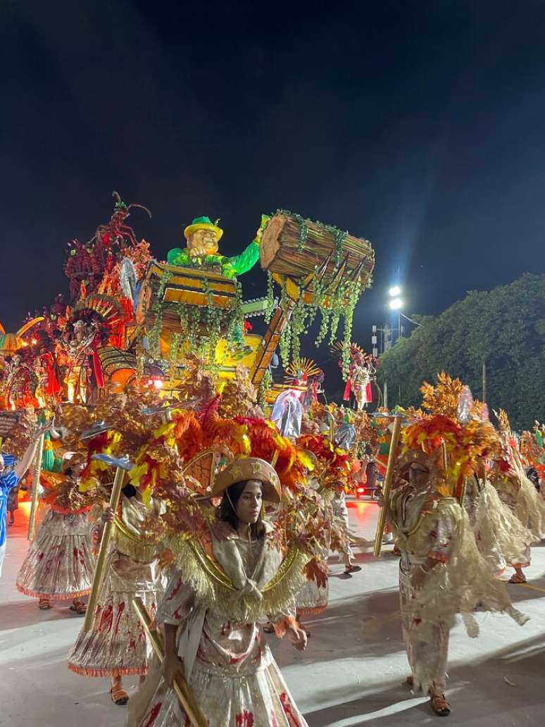 Acad&ecirc;micos do Tatuap&eacute; &eacute; a quarta escola da noite.