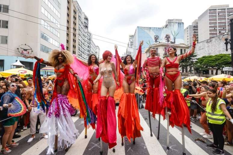 Cortejo do bloco Tarado ni Voc&ecirc; na regi&atilde;o central de S&atilde;o Paulo.