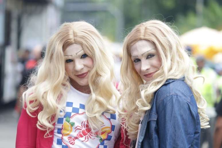 Os foli&otilde;es Lucas Nogueira, 31, e Rafael Piccinini, 33, como os protagonistas do filme As Branquelas.