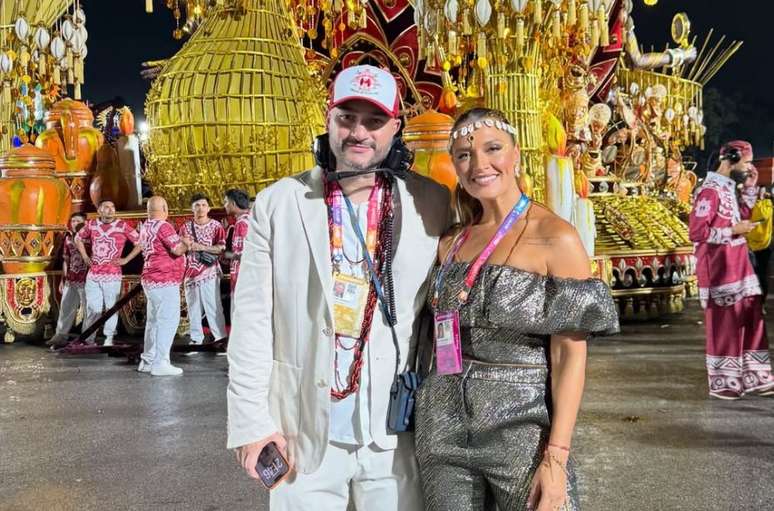 గ్లోబో వ్యాఖ్యాత, అనా థైస్ మాటోస్, రాఫెల్ ఫలంగాను వివాహం చేసుకున్నారు