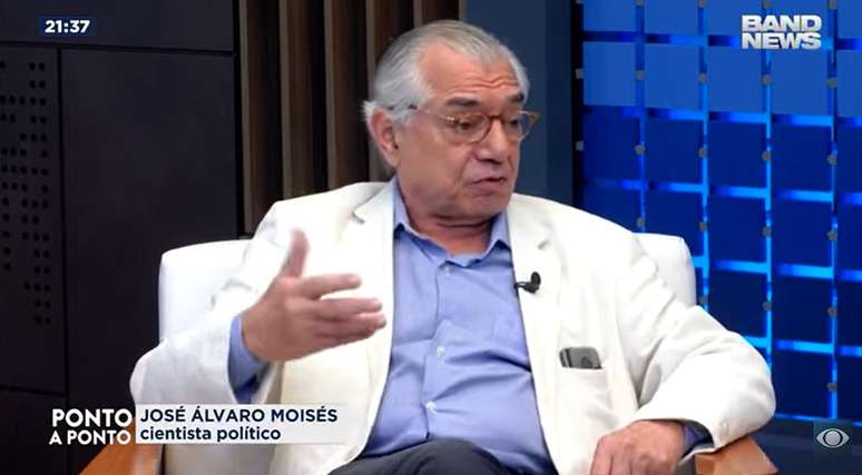 Jos&eacute; &Aacute;lvaro Mois&eacute;s ficou conhecido pelas an&aacute;lises pol&iacute;ticas de f&aacute;cil compreens&atilde;o do p&uacute;blico