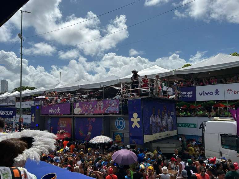 Trio El&eacute;trico da Vivo desfila no Galo da Madrugada