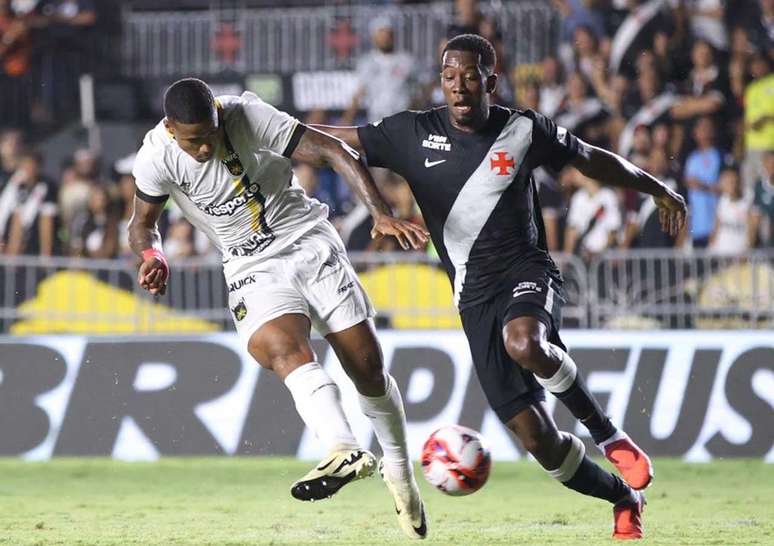 Vasco passa sufoco, mas se classifica no Campeonato Carioca &ndash;
