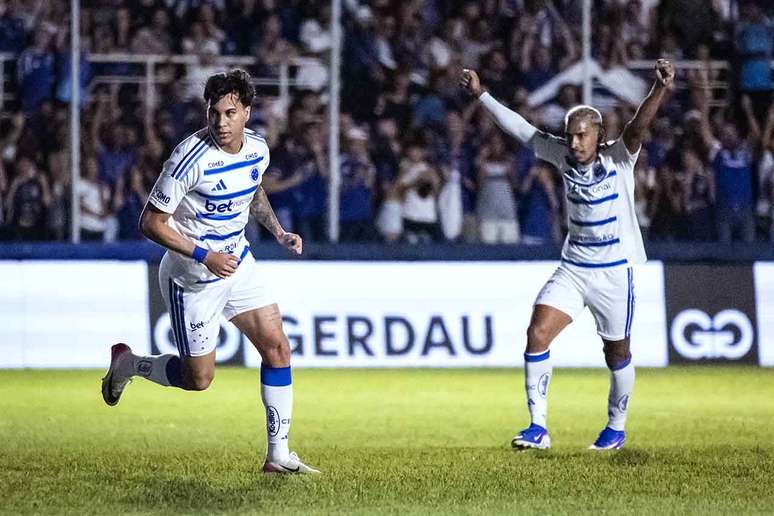 Cruzeiro vence URT e vai as semifinais do Campeonato Mineiro &ndash;