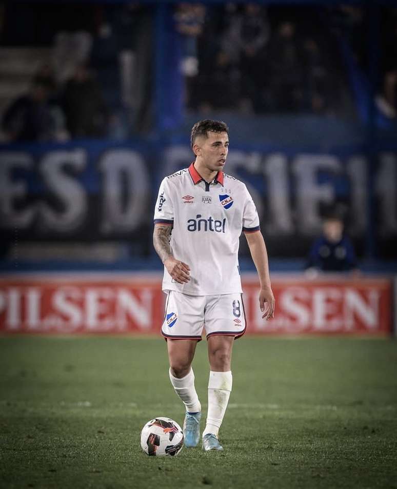 Christian Oliva pelo Nacional &ndash;