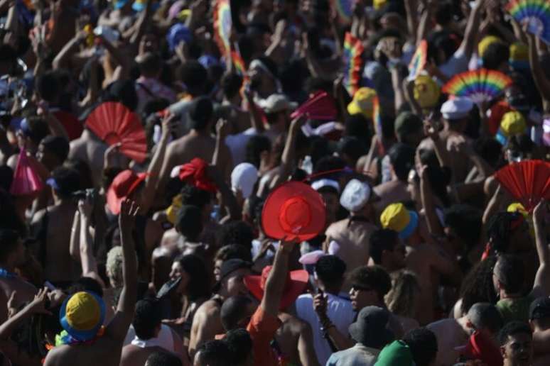 Bloco da Pocah agita multid&atilde;o no Parque do Ibirapuera em SP
