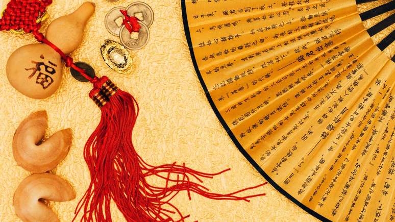 O sistema chin&ecirc;s combina o movimento da Terra em torno do Sol (como no calend&aacute;rio ocidental) com os ciclos da Lua &ndash; depositphotos.com / VadimVasenin