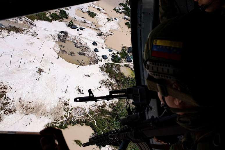 O impulso &agrave; minera&ccedil;&atilde;o, for&ccedil;ado pelo colapso do petr&oacute;leo, se desenvolveu sem considerar o meio ambiente, tendo j&aacute; devastado extensas &aacute;reas no sul da Venezuela