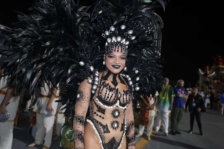 Camisa Verde e Branco encerra desfile de S&atilde;o Paulo na madrugada deste domingo, 15