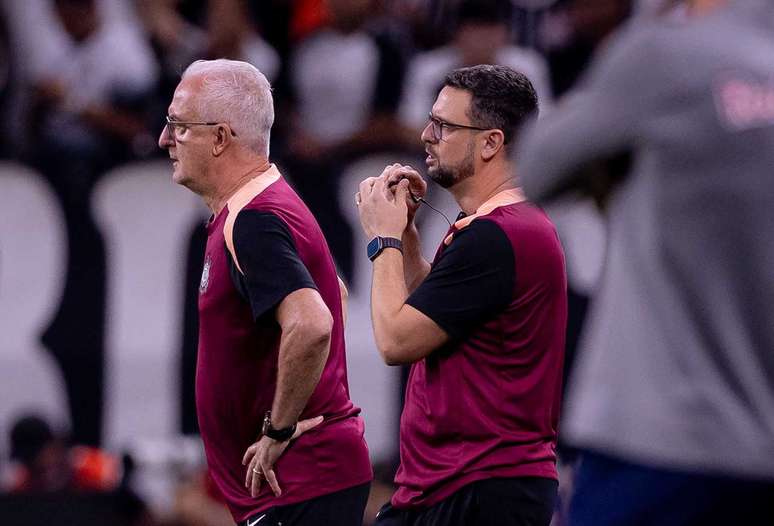 Corinthians ter&aacute; semana cheia, ao contr&aacute;rio dos rivais &ndash;