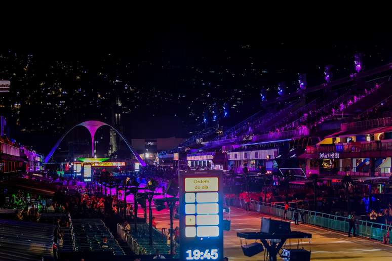 Marqu&ecirc;s de Sapuca&iacute; est&aacute; iluminada 