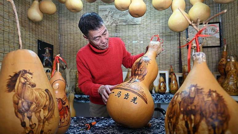 Materiais contendo imagens de cavalos s&atilde;o frequentemente associados a conquistas profissionais