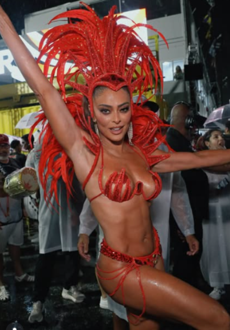 A atriz Juliana Paes