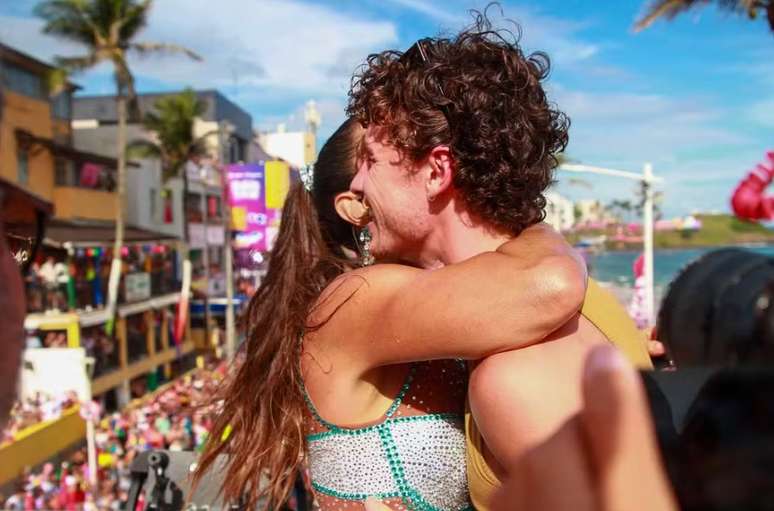 Shawn Mendes e Marquezine no carnaval de Salvador