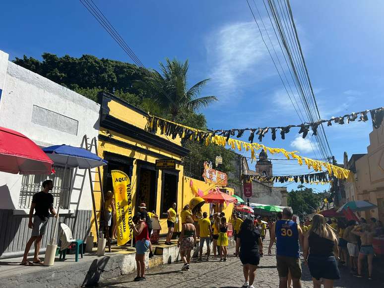 Pitombeira sai pelas ruas de Olinda nesta segunda de carnaval