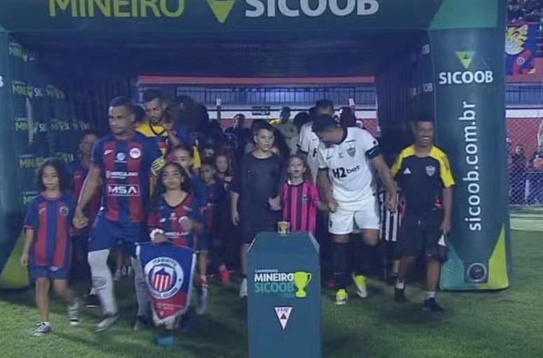 Bryan foi o capit&atilde;o do Itabirito na partida em que o Galo goleou sua equipe no &uacute;ltimo fim de semana &ndash;