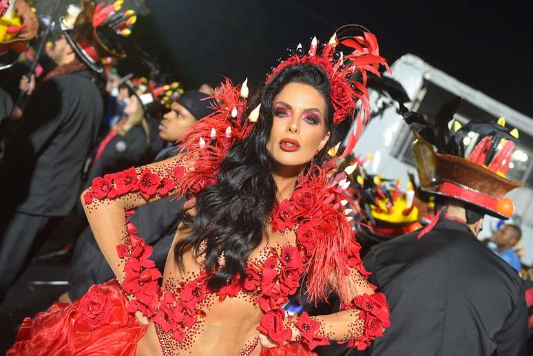 Desfile da Acad&ecirc;micos do Tucuruvi no carnaval de 2026