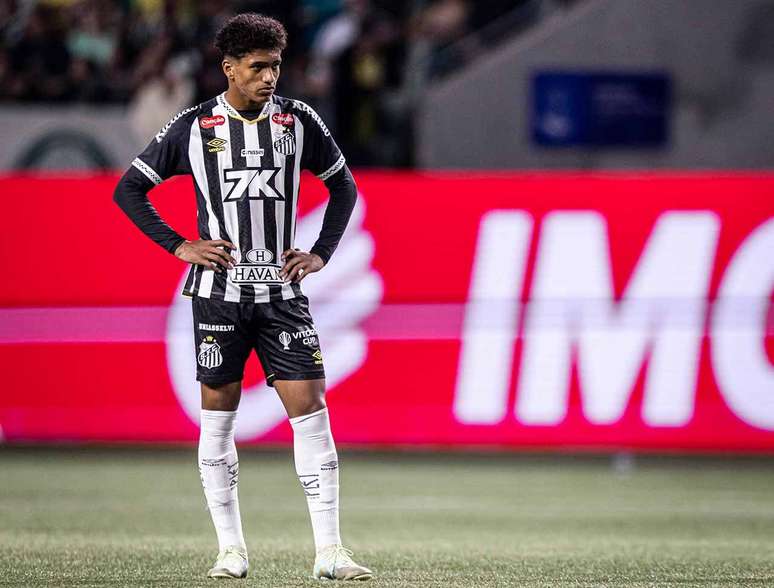 Santos teve maior parte do lucro atrav&eacute;s de jogadores formados na base &ndash;