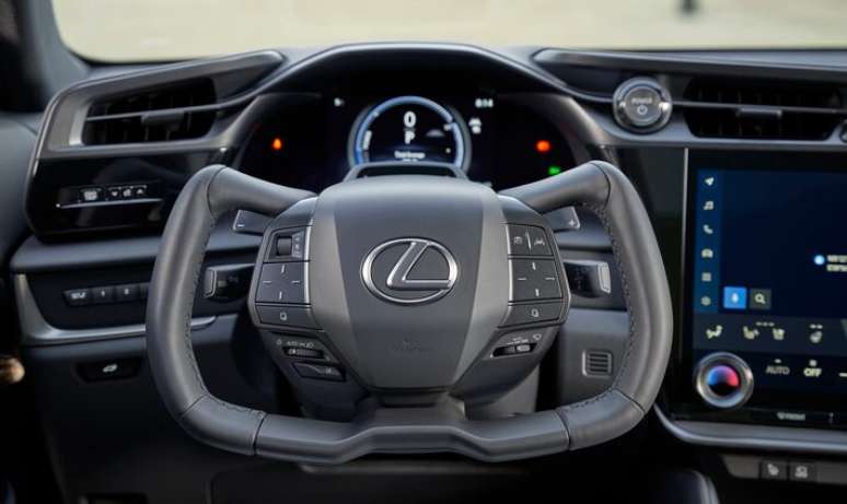 Lexus RZ అనేది 600 కిమీ కంటే ఎక్కువ స్వయంప్రతిపత్తి కలిగిన ఎలక్ట్రిక్ క్రాస్ఓవర్