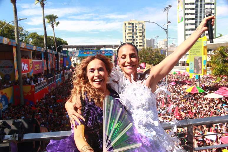Ivete recebe Daniela Mercury em seu trio em Salvador