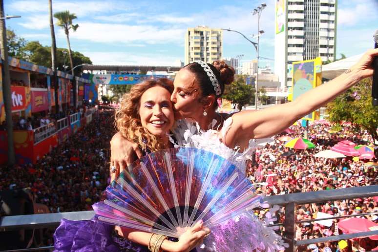 Ivete recebeu Daniela Mercury em seu trio em Salvador