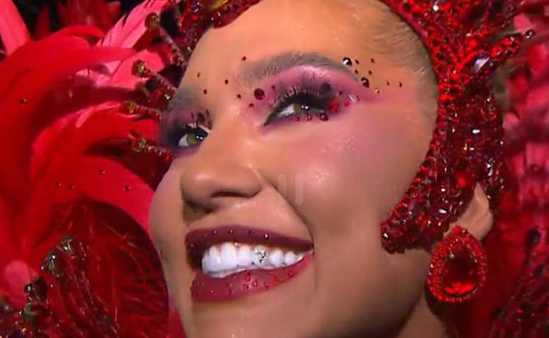 Detalhe do 7 no dente de Virg&iacute;nia.