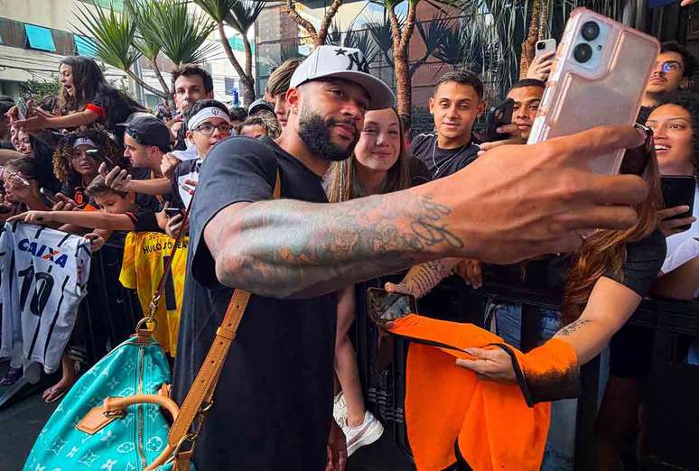 Depay fez elogios &agrave; torcida do Corinthians &ndash;