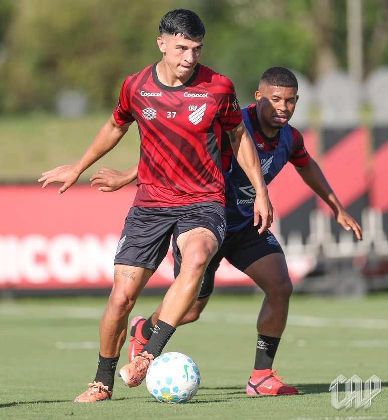 CAP X COR (FOTO: Duda Matoso/Athletico)