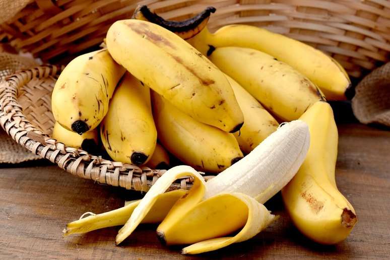 Por amadurecer rapidamente e ter polpa mais &uacute;mida, a banana-nanica &eacute; ideal para bolos e pur&ecirc;s 