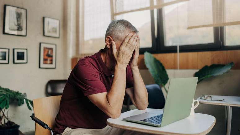 ఒత్తిడి మనల్ని అప్రమత్తం చేస్తుంది, ఇది ఇతరుల మాట వినడం కష్టతరం చేస్తుంది