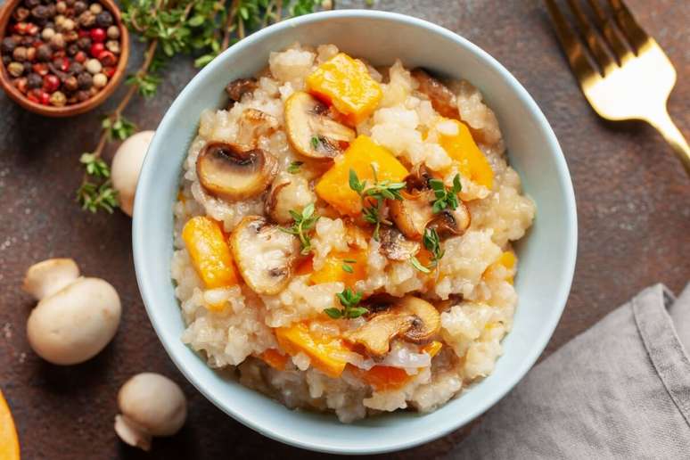 Risoto de ab&oacute;bora com cogumelo 