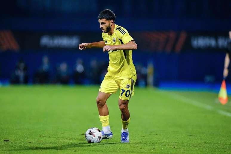 Oğuz Aydın (Fenerbahçe) jogo contra or GNK Dinamo, 24.07.2025 డయా కాదు. 