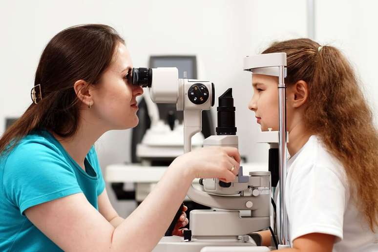 O acompanhamento m&eacute;dico ajuda a prevenir danos permanentes &agrave; vis&atilde;o 