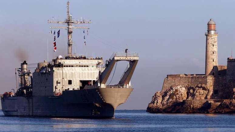 O governo de Sheinbaum enviou ajuda humanit&aacute;ria a Cuba em navios da Marinha mexicana