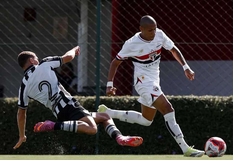 S&atilde;o Paulo vira pra cima do Botafogo e estreia com vit&oacute;ria no Brasileir&atilde;o Sub-20 &ndash;