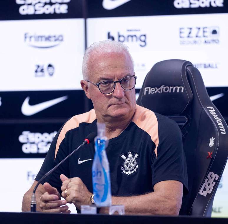 Dorival J&uacute;nior pede redu&ccedil;&atilde;o de estrangeiros no Brasil &ndash;