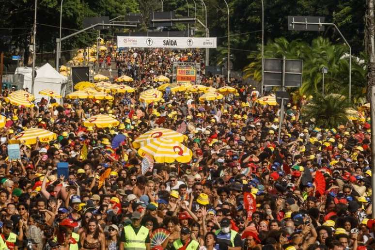 Foli&otilde;es participam do p&oacute;s-carnaval no Ibirapuera, neste s&aacute;bado, 21. Taba Benedicto/Estad&atilde;o