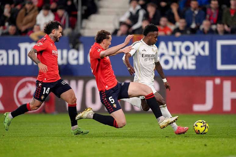 Derrota como visitante coloca lideran&ccedil;a do Real Madrid em LALIGA sob risco &ndash;