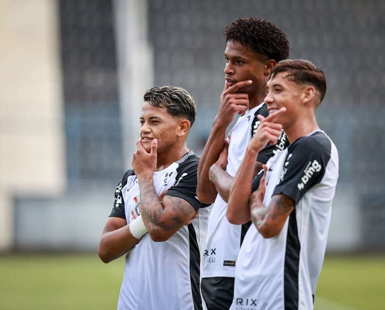Corinthians goleou Am&eacute;rica-MG em estreia no Brasileir&atilde;o sub-20 &ndash;
